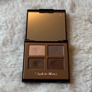 Charlotte Tilbury Eyeshadow Palette - Gold and Brown Hues